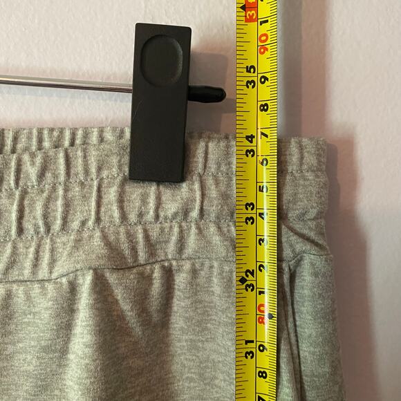 Vuori Women size Large Gray Performance Jogger Sweatpants Athleisure Loungewear - Picture 11 of 13